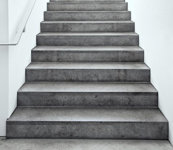 Eine moderne Betontreppe
